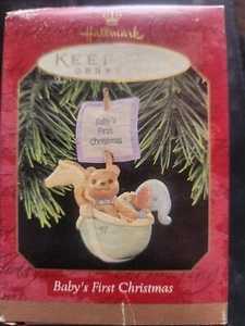 Hallmark Keepsake Ornament, primo Natale del bambino, 1997. Nuovo con scatola! QX6485 - Foto 1 di 3