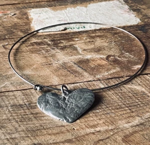 Silver (925) Collar Necklace with Large Heart Pendant - Picture 1 of 8