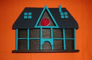 VTG Wooden SHADOW BOX for miniature collectibles, for sewing thimbles, etc... - Picture 1 of 1