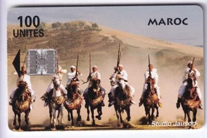 AFRIQUE TELECARTE / PHONECARD .. MAROC 100U SC7 FANTASIA V° KODAK - AGADIR PUCE - Imagen 1 de 2