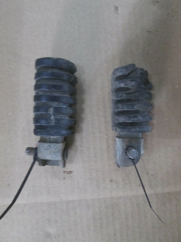 Yamaha GT1 80 MX GT80 GT 80 1973 73 estriberas delanteras reposapiés reposapiés reposapiés  Foto 1 de 3