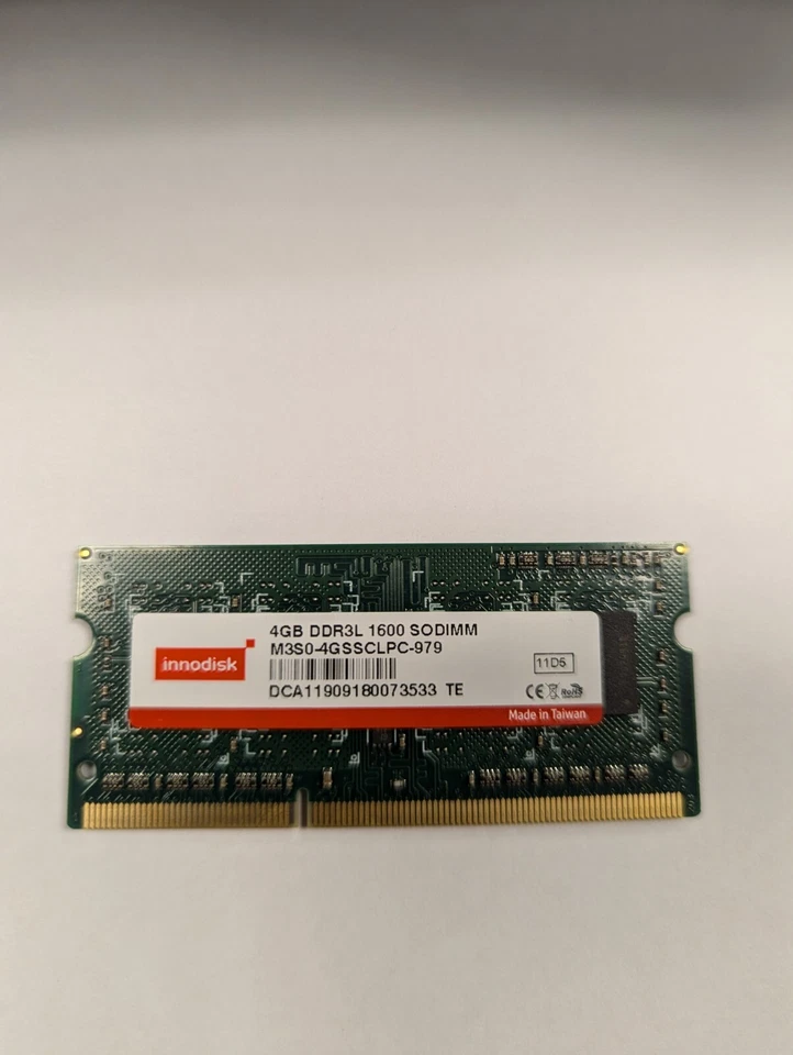 Innodisk 4GB DDR3L 1600MHz SO-DIMM 204-Pin RAM Memory M3S0-4GSSCLPC-979 - Image 1 of 2