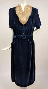ANTIQUE 1930’S ROYAL BLUE PLUSH SILK VELVET DRESS W ECRU HAND MADE LACE W BUTTON - Picture 1 of 6