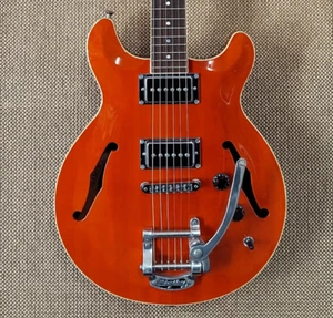 2001 Hamer Newport - Excellent Condition - Solid Spruce Top - Eye Catching Finis - Picture 1 of 6