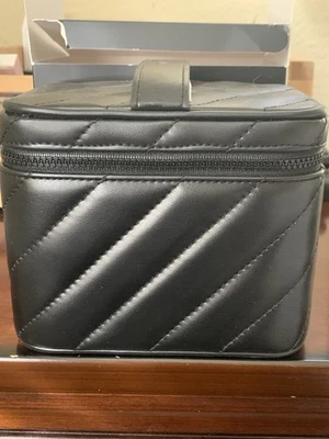 YSL Prestige Vanity Case - Image 1 of 4