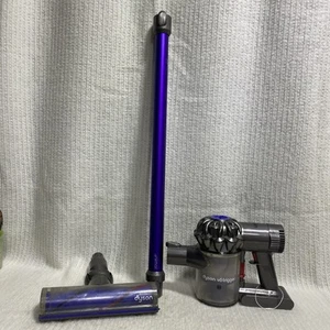 Dyson V6 Animal Cordless Vacuum Purple / Silver - Picture 1 of 4