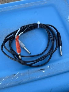 1/4 to 1/4 left and right audio splitter  - Picture 1 of 1