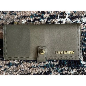 Cartera plegable gris Steve Madden para mujer con ranuras para tarjetas - Imagen 1 de 9