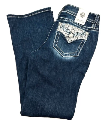 Nuevos Pantalones de mezclilla Miss Me ajustados tiro medio embellecidos bolsillos bigotes corte bota 25x32 Foto 1 de 4