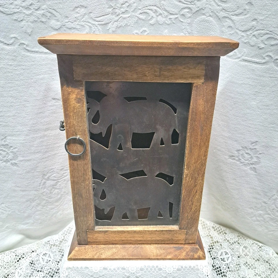 De Colección Pier One Madera Y Metal ELEFANTE Llave Independiente o Joyero Gabinete Como Está Foto 1 de 4