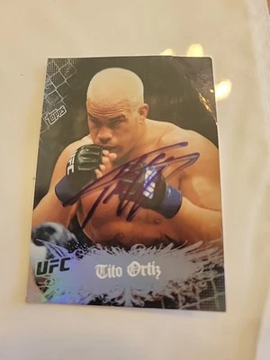 DAMAGED TITO ORTIZ AUTOGRAPH SIGNED TRADING CARD UFC  HEAVYWEIGHT CHAMPION - Image 1 of 4