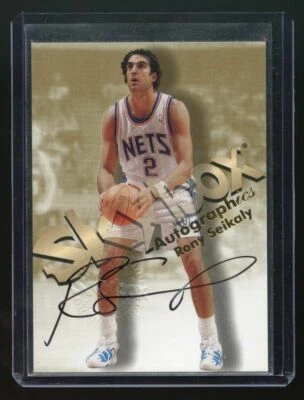 Autógrafo SkyBox Premium 1998-99 #111 Rony Seikaly New Jersey Nets Foto 1 de 2