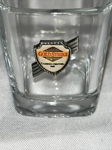 The Gold Strike Casino Shot Glass FORT en Tunica, Mississippi - Imagen 1 de 9