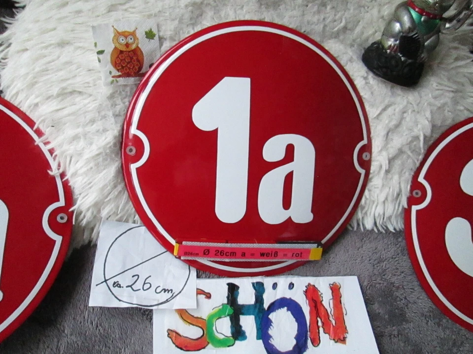 Runde Hausnummer Ø 26 cm weiß/Rot Emaille 1a, 2a, 3a, 4a, 5a 6a, 7a, 8a, 9a, 10a - Image 1 of 4