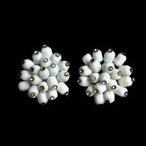MCM Castlecliff Vintage White Beaded 50s Clip On Earrings Pinup Style 1" - Picture 1 of 4