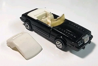Винтажный Road Champs тряпка топы черный Chrysler LeBaron 1/64 литой кабриолет - Изображение 1 из 4