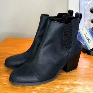 NUEVO CON ETIQUETAS TOMS Everly Bota Chelsea de Cuero 9.5 Negro Nobuck Engrasado $140 Informal Viaje - Imagen 1 de 14