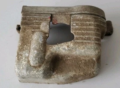 Suzuki T350 1971 cubierta de bomba de aceite del motor T 350  Foto 1 de 4