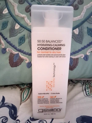 GIOVANNI 50-50 BALANCED HYDRATING -CALMING CONDITIONER Color-Safe 8.5 oz. Foto 1 de 2