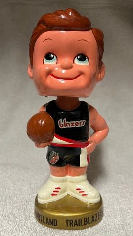 VINTAGE 1970s NBA PORTLAND BLAZERS BASKETBALL BOBBLEHEAD NODDER BOBBLE HEAD Cover