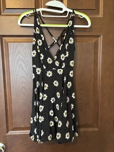 MIMI CHICA black & white sleeveless romper, size XS polka dots & Daisies - Picture 1 of 4