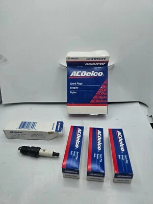 (CANTIDAD 4) Bujía ACDelco R44LTSM 19354418 para Chevrolet Silverado 1500 HD 2007 Foto 1 de 4