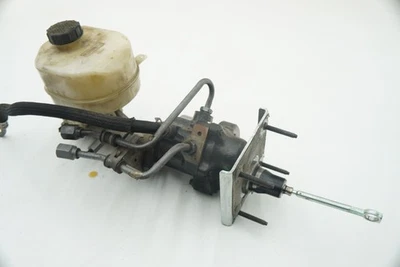 Cilindro maestro de refuerzo de freno eléctrico hidráulico PC3Z2005B Ford F450 Super Duty 2017-25 Foto 1 de 4