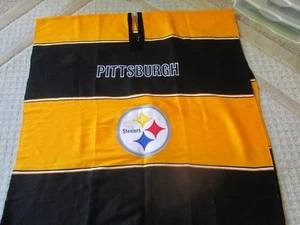 Pittsburg Steelers Warm Woven Blanket Poncho Adult One Size ~~EXCELLENT NFL - Picture 1 of 3