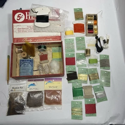 Gran Lote de Herramientas de Hilo para Atar Pesca con Mosca Cuentas de Piel. Foto 1 de 4