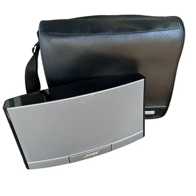 BOSE SoundDock Portable Digital Music 30 pin Apple No Power Cord Leather Bag - Image 1 of 4