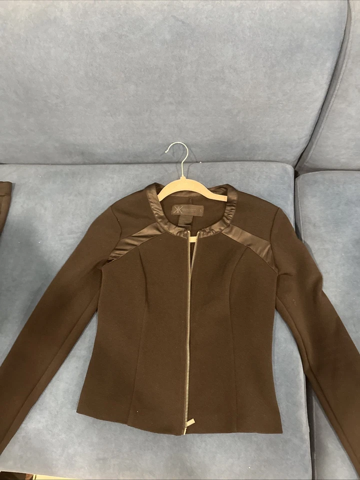 Traje chaqueta pantalones para mujer Kardashian Kollection talla pequeña negro Foto 1 de 4