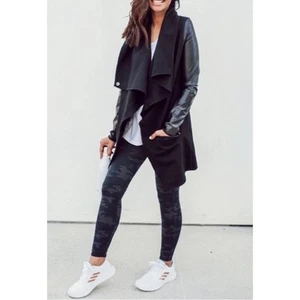 Chaqueta Spanx Para Mujer Muy Negra Imitación Cuero Cortina Frontal Talla 2X Nueva Con Etiquetas - Imagen 1 de 16