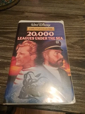 20,000 Leagues Under The Sea VHS Walt Disney Family Film Collection, - Image 1 of 4