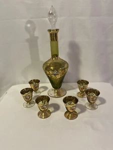 Vintage MCM Venezianisch Grün Glas Handbemalt Emaille Blumen Gold Intarsien Dekanter Set - Bild 1 von 9