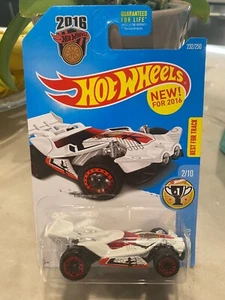 Hot Wheels Blade Raider White HW Games 2/10 - Picture 1 of 1