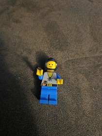 Lego Peasant 6103 Blue Legs & Black Hood Castle Minifigure