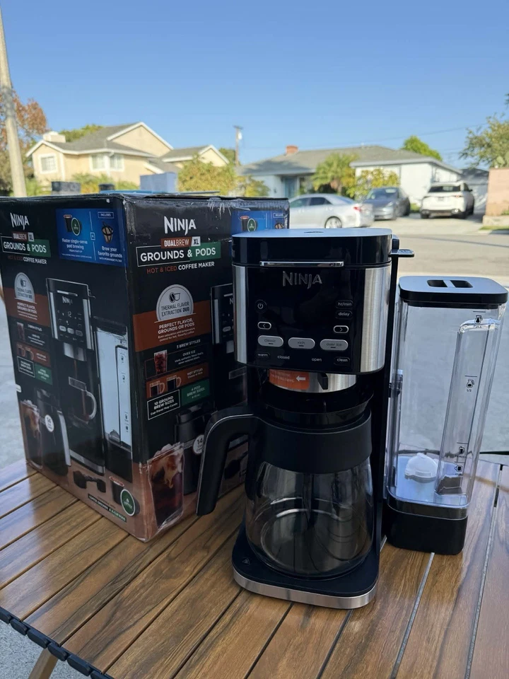 NOVO EM FOLHA - Cafeteira Ninja DualBrew Grounds & Pods – Quente e gelada - Imagem 1 de 4