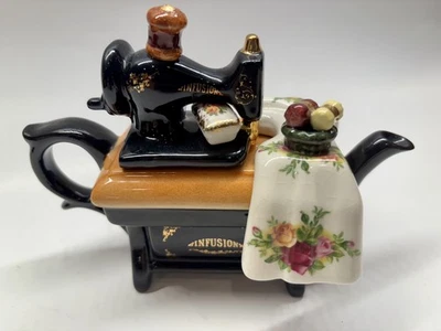Vintage Paul Cardew Royal Albert Old Country Roses Large Sewing Machine Teapot - Image 1 of 4
