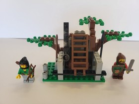 LEGO Castle: Bandit Ambush (6024) with Instructions 100% complete with extras