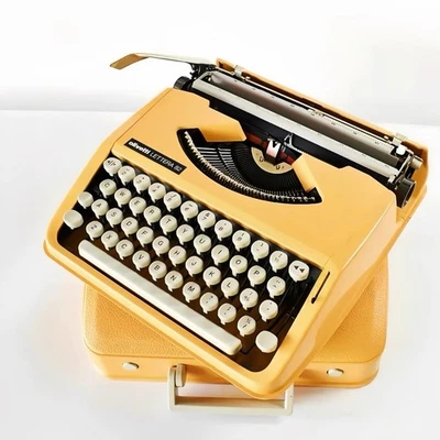 Vintage Typewriter Italian Olivetti Lettera82 Vintage English Typewriter - Image 1 of 4