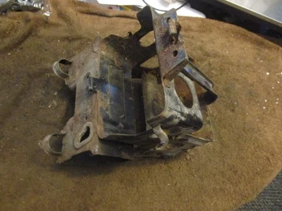 Yamaha XS 650 XS650 1980 caja de batería bandeja de herramientas Foto 1 de 4