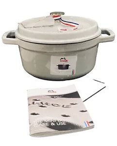 Staub Cast Iron Cocotte #22 2.75 Quart Round Cocotte Truffle NWOB - Picture 1 of 10