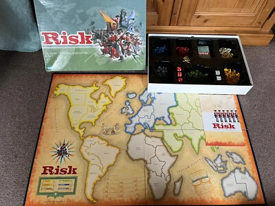 Risk Board Game 2003 Global Domination Golden Figure Edition - Parker Brothers - Image 1 of 4