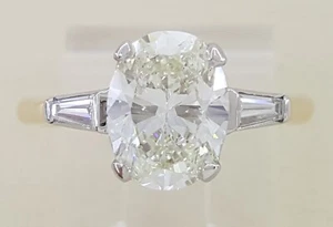 Oval Cut Diamond Three 3-Stone 14K Yellow Gold Platinum Engagement Ring 2.05 ct - Picture 1 of 9