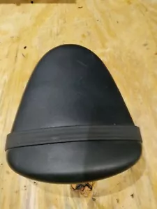 2007-2008 SUZUKI GSXR 1000 OEM PASSANGER SEAT - Foto 1 di 6