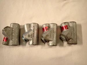 CROUSE HINDS EYD216 CONDUIT SEALING FITTING 678 - QTY 4 - Picture 1 of 7