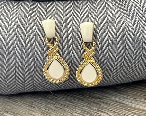 FABELHAFTE VINTAGE OHRSTECKER GOLDFARBEN & CREMEWEISS / ELFENBEIN EMAILLE - Bild 1 von 5