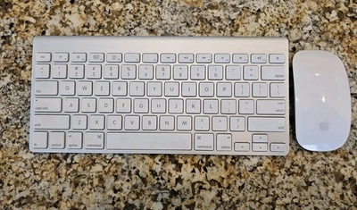 Genuine Apple A1314 Bluetooth Wireless Keyboard & A1296 Magic Mouse ~ Mac, iPad - Image 1 of 4