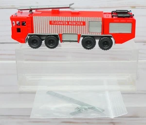 Preiser 2631, Munich Airport, Faun Fire Rescue Truck, 1/87 HO Scale - Picture 1 of 6