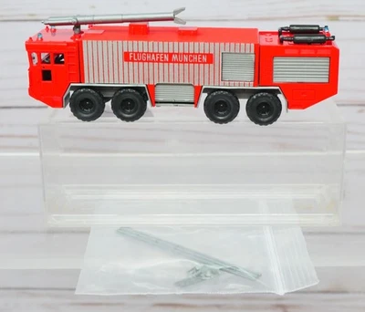 Preiser 2631, Munich Airport, Faun Fire Rescue Truck, 1/87 HO Scale - Image 1 of 4